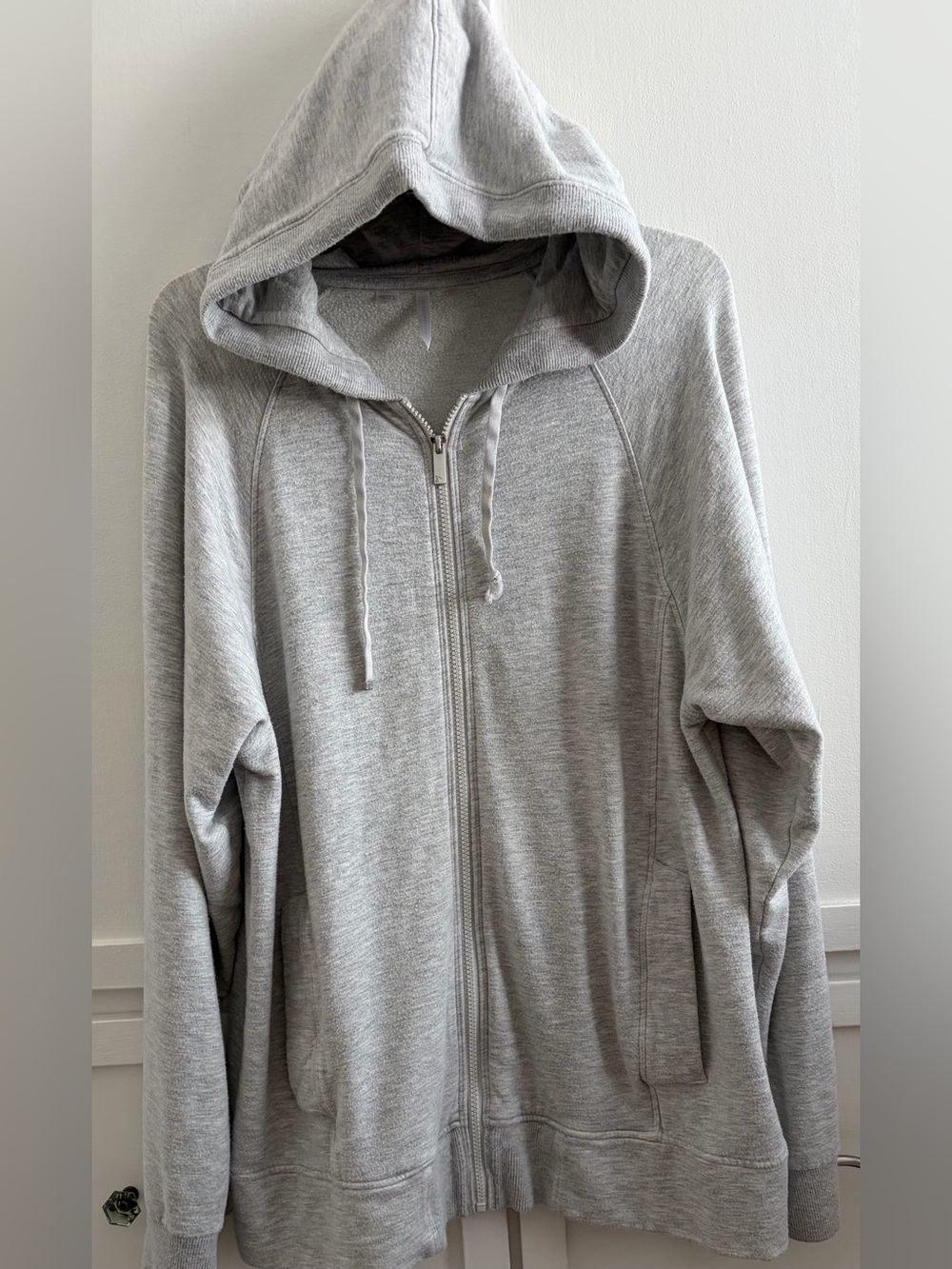 Travis Mathew Men's Grey Full-Zip Hoodie 2 Extra Inside Pockets Excellent Shape